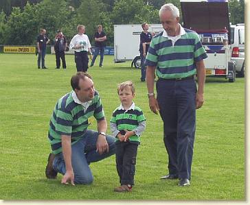 20070602-01 Met papa en opa in de ballonkleren